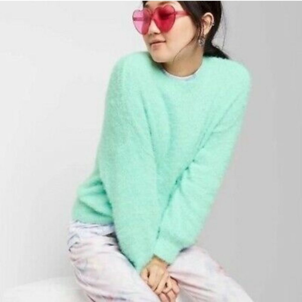 NWOT Wild fable fuzzy Sweater light Green balloon sleeves size M